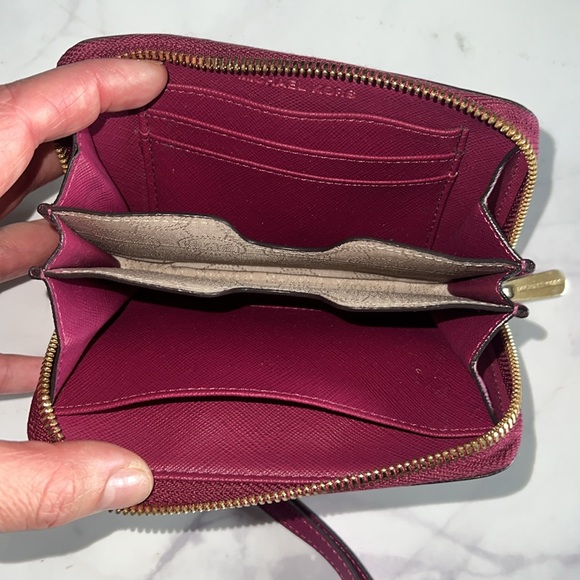 Michael Kors Wrislet Wallet - Picture 4 of 4